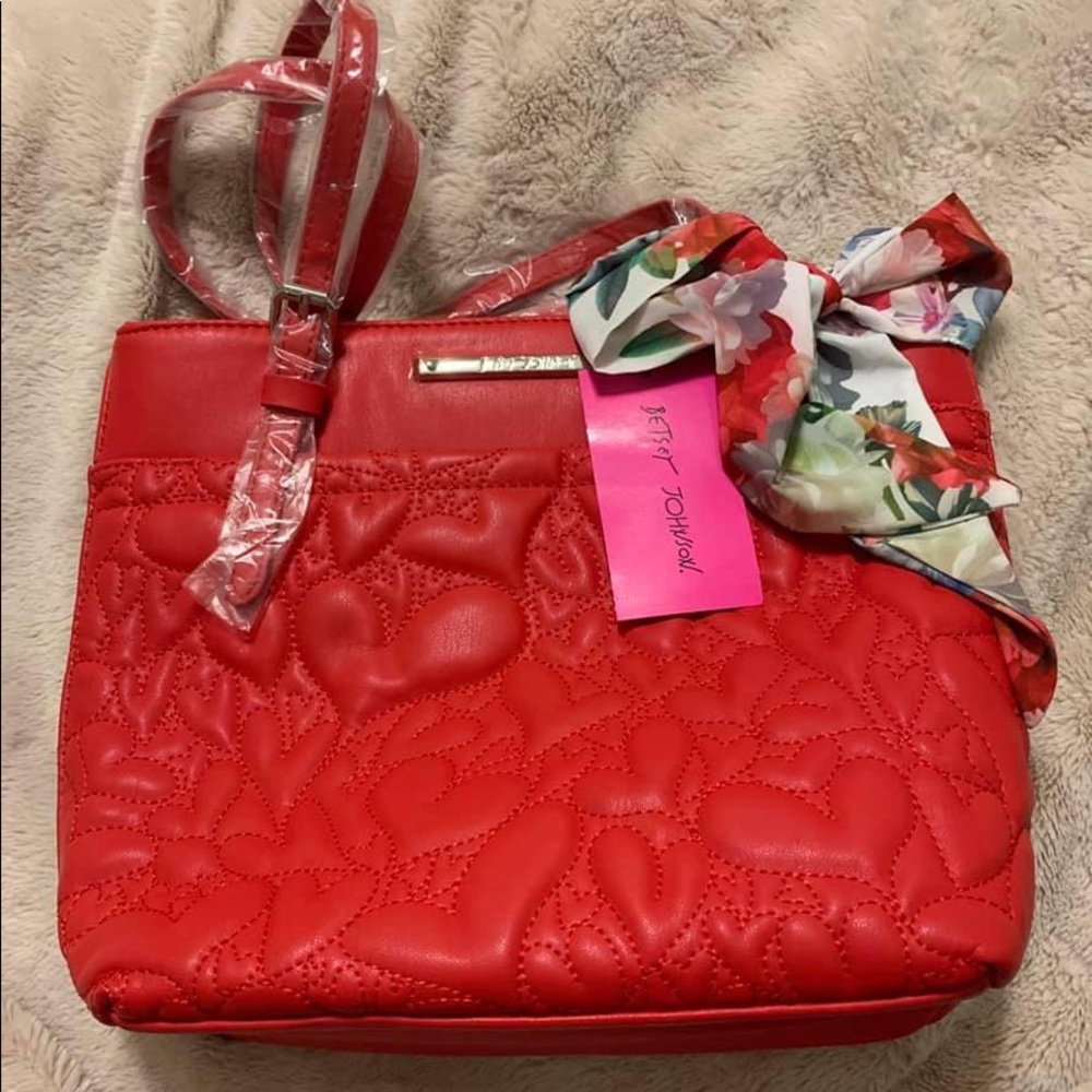 NWT Betsey Johnson red heart bag with scarf
